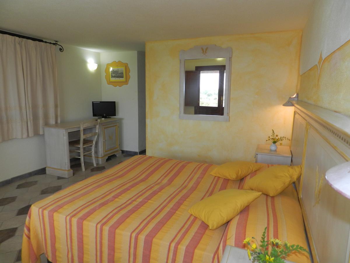Hotel Minnia Budoni Luaran gambar