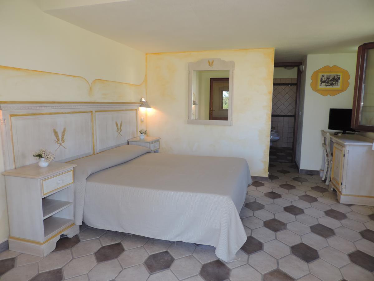 Hotel Minnia Budoni Luaran gambar